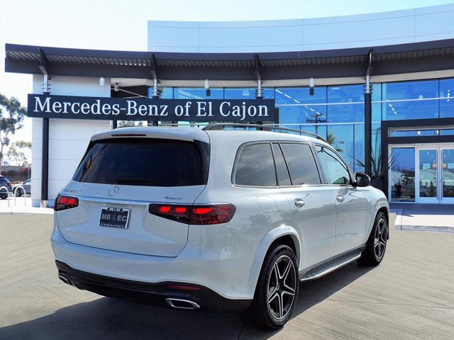 New 2026 Mercedes-Benz GLS 450 4MATIC image 3