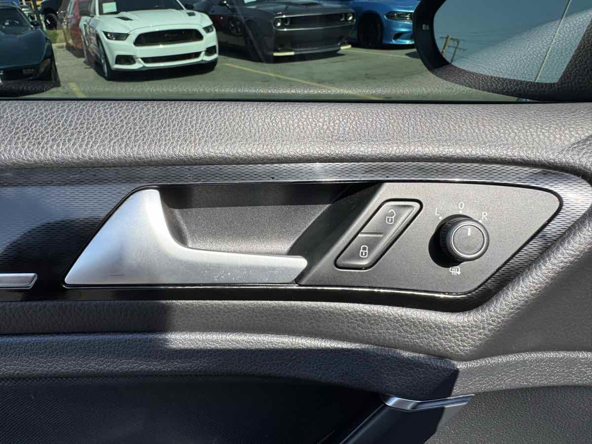 Used 2016 Volkswagen GTI S image 26