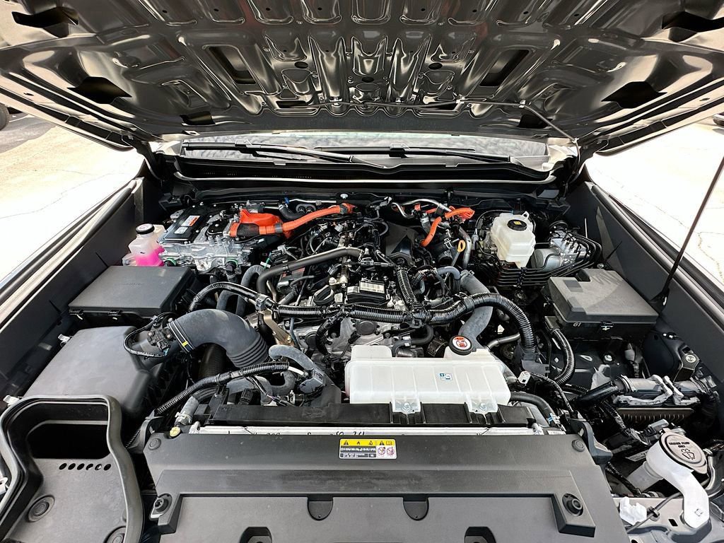 Used 2025 Toyota Tacoma TRD Off-Road image 28