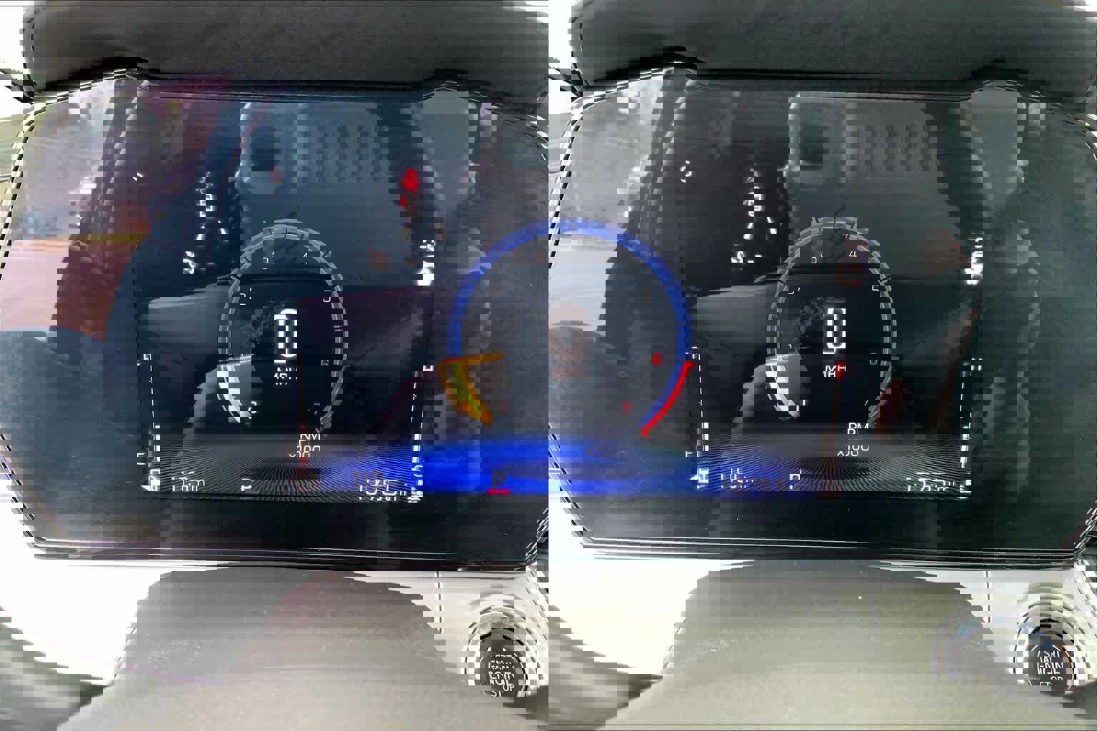 Used 2025 Chevrolet Trax LT w/ LT Convenience Package image 26