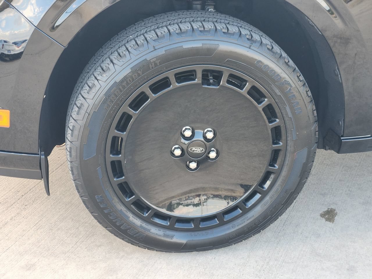 Used 2025 Ford Maverick Lobo AWD/4WD image 11