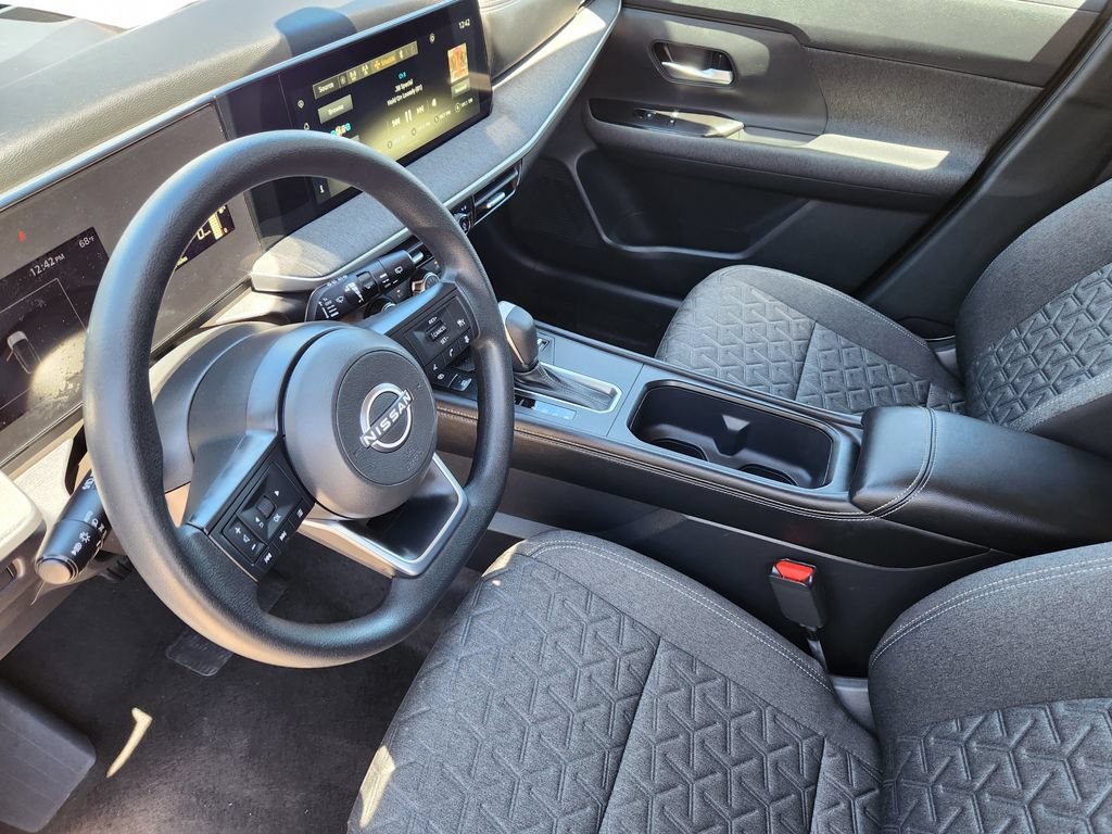 Certified 2025 Nissan Kicks SV AWD/4WD image 10