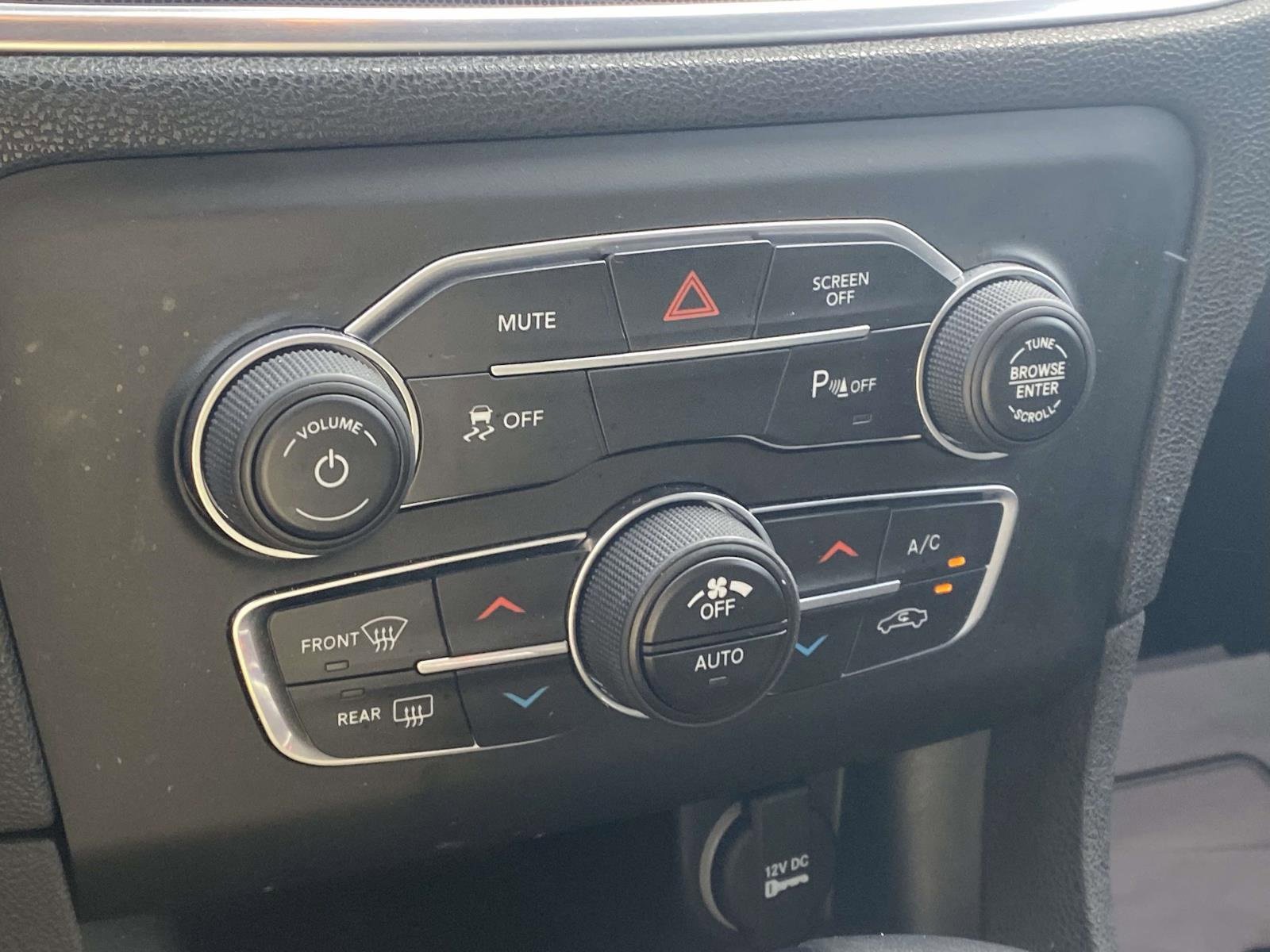 Used 2018 Dodge Charger SXT Plus image 19