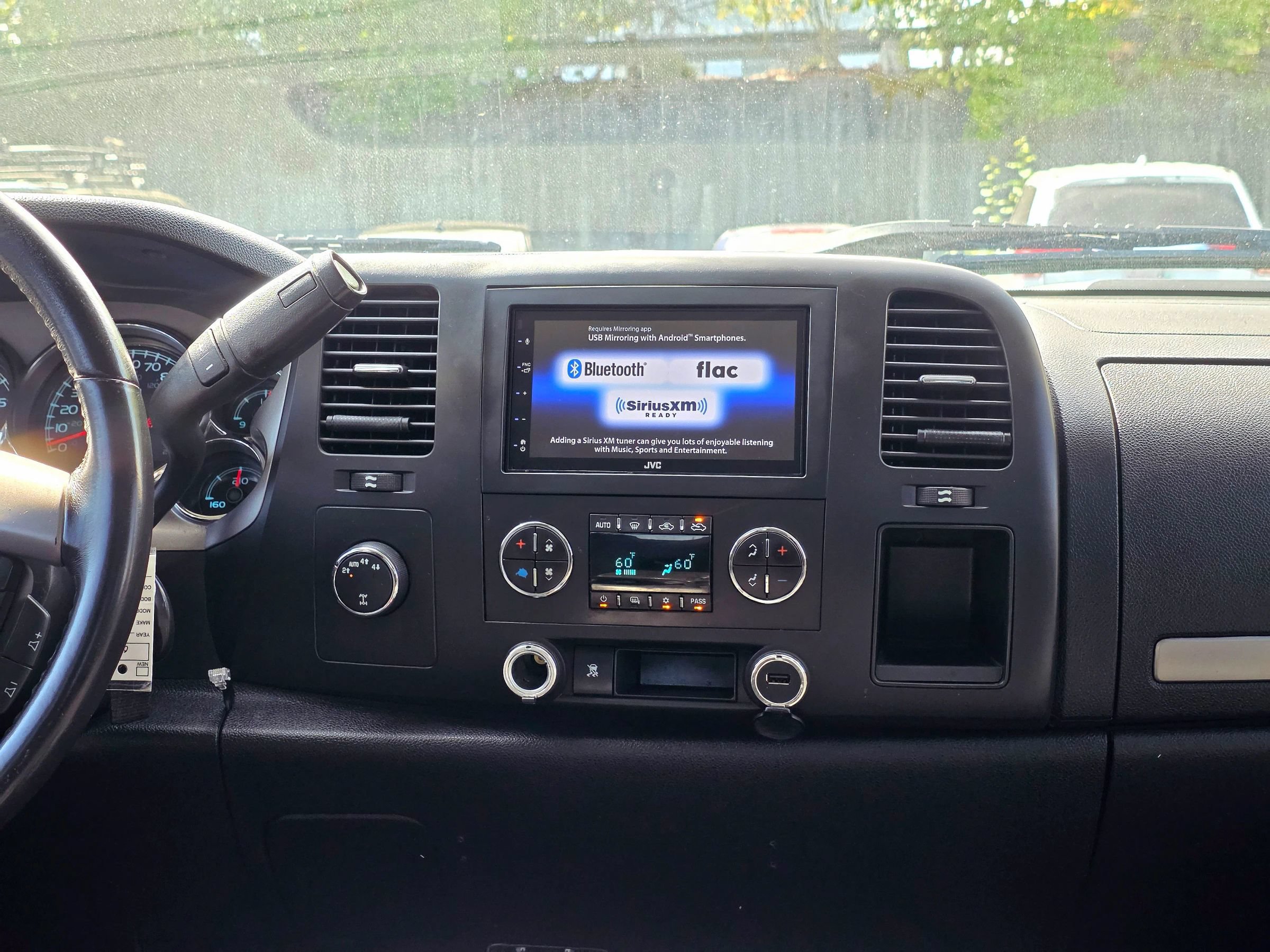 Used 2011 Chevrolet Silverado 1500 LT AWD/4WD image 22