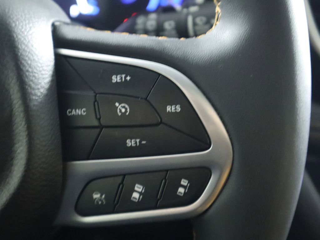 Used 2022 Chrysler Pacifica Pinnacle image 12