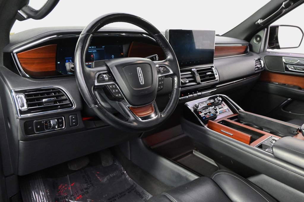 Certified 2023 Lincoln Navigator Reserve image 12