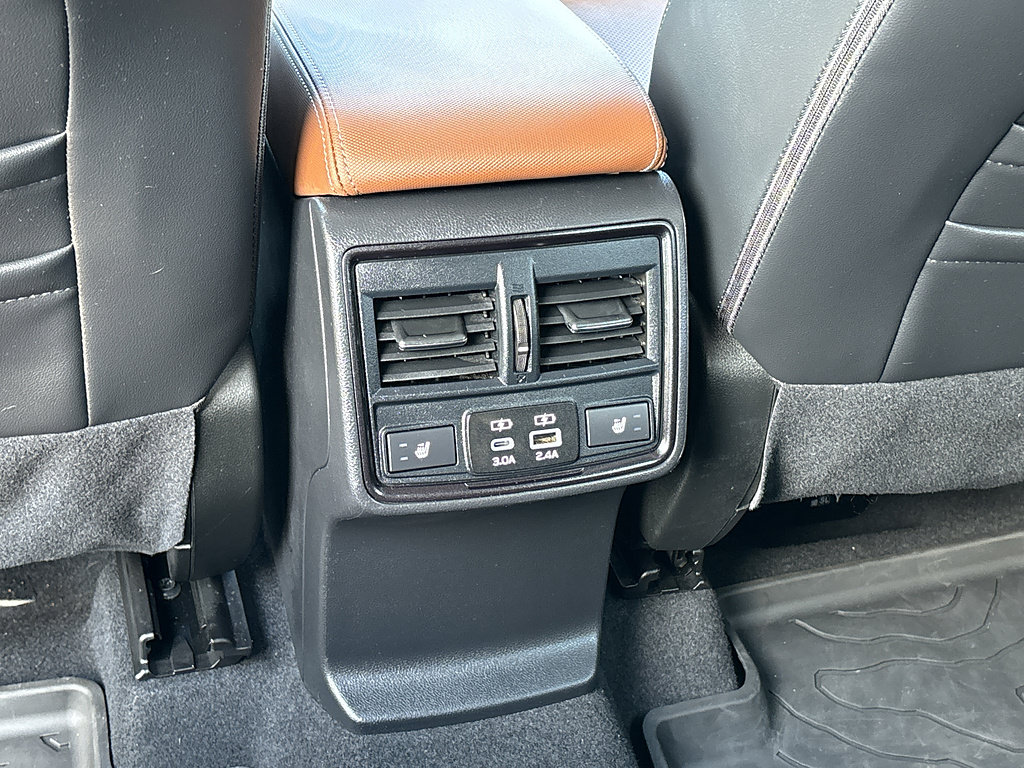 Used 2025 Subaru Forester Touring AWD/4WD image 17