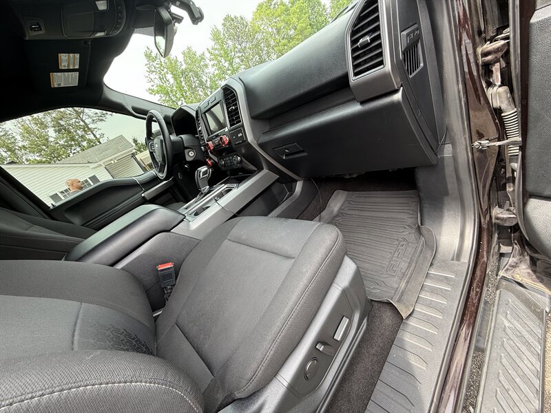 Used 2020 Ford F150 XLT w/ Equipment Group 302A Luxury AWD/4WD image 9