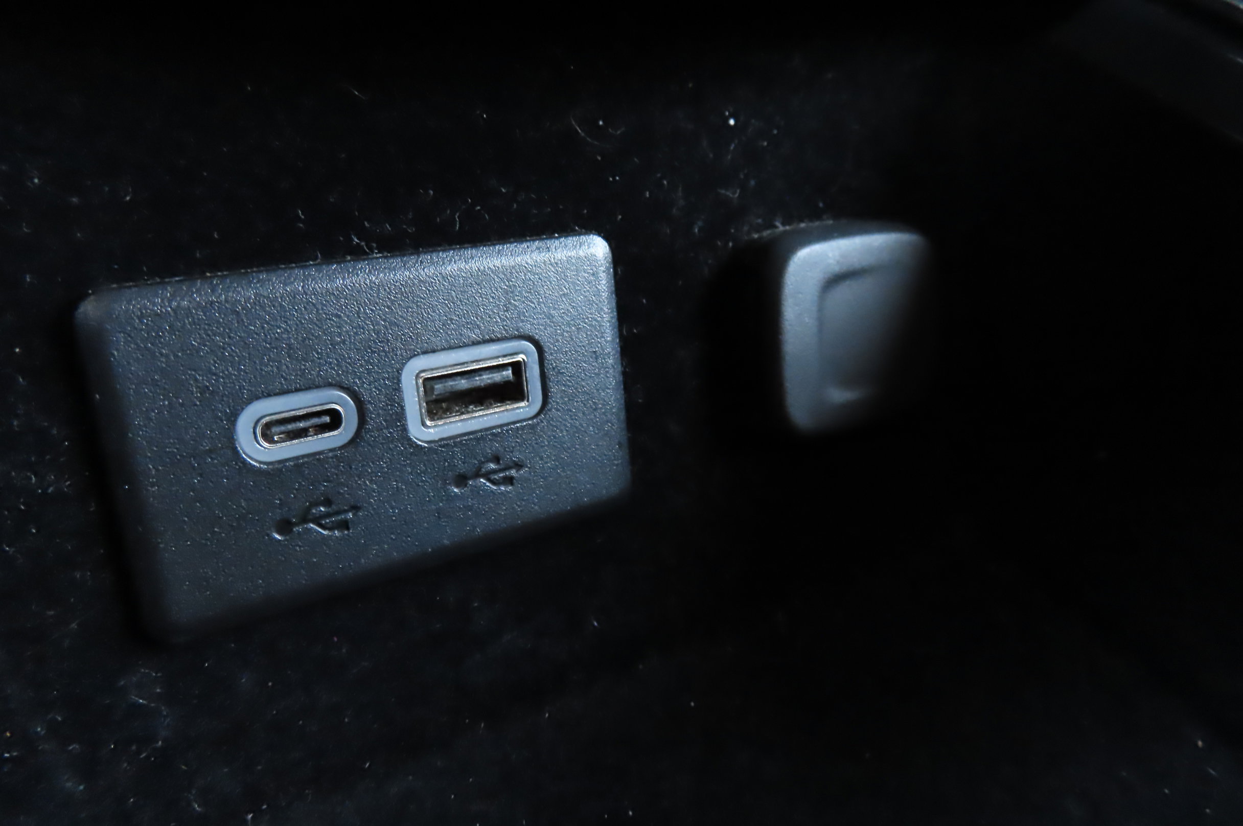 Used 2024 Cadillac XT4 Premium Luxury image 31