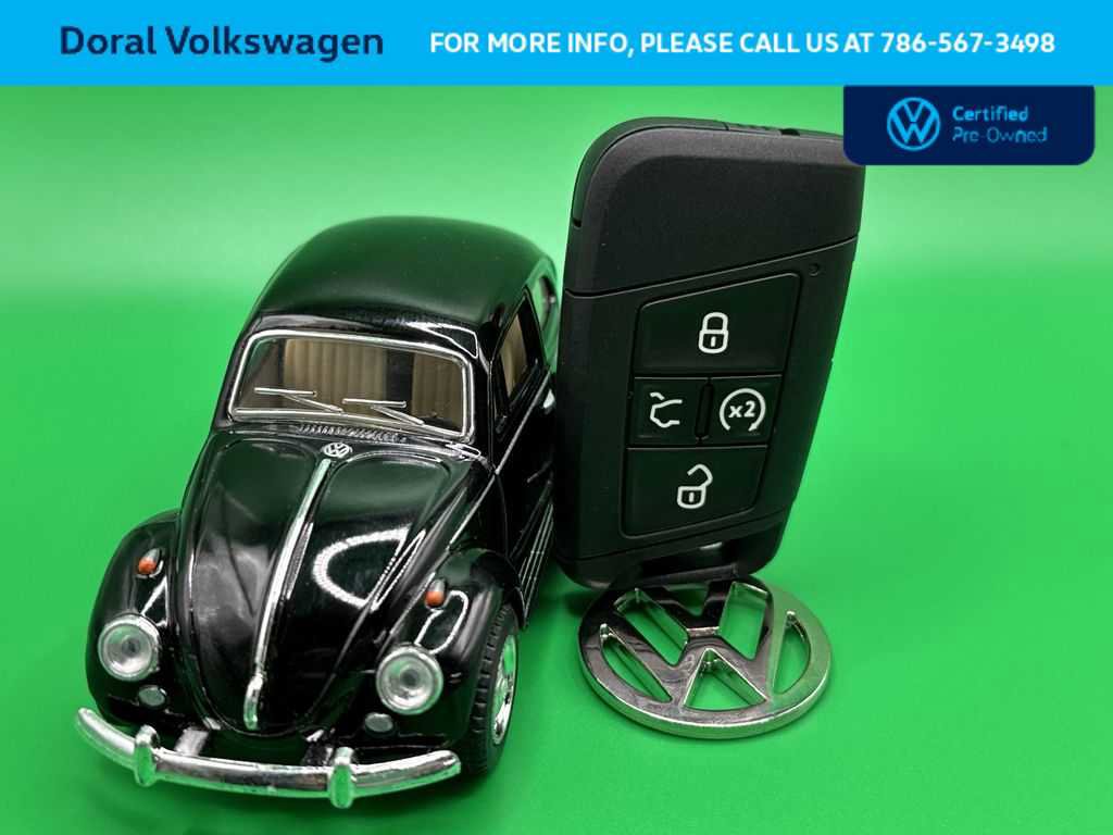Certified 2024 Volkswagen Taos SE FWD image 34