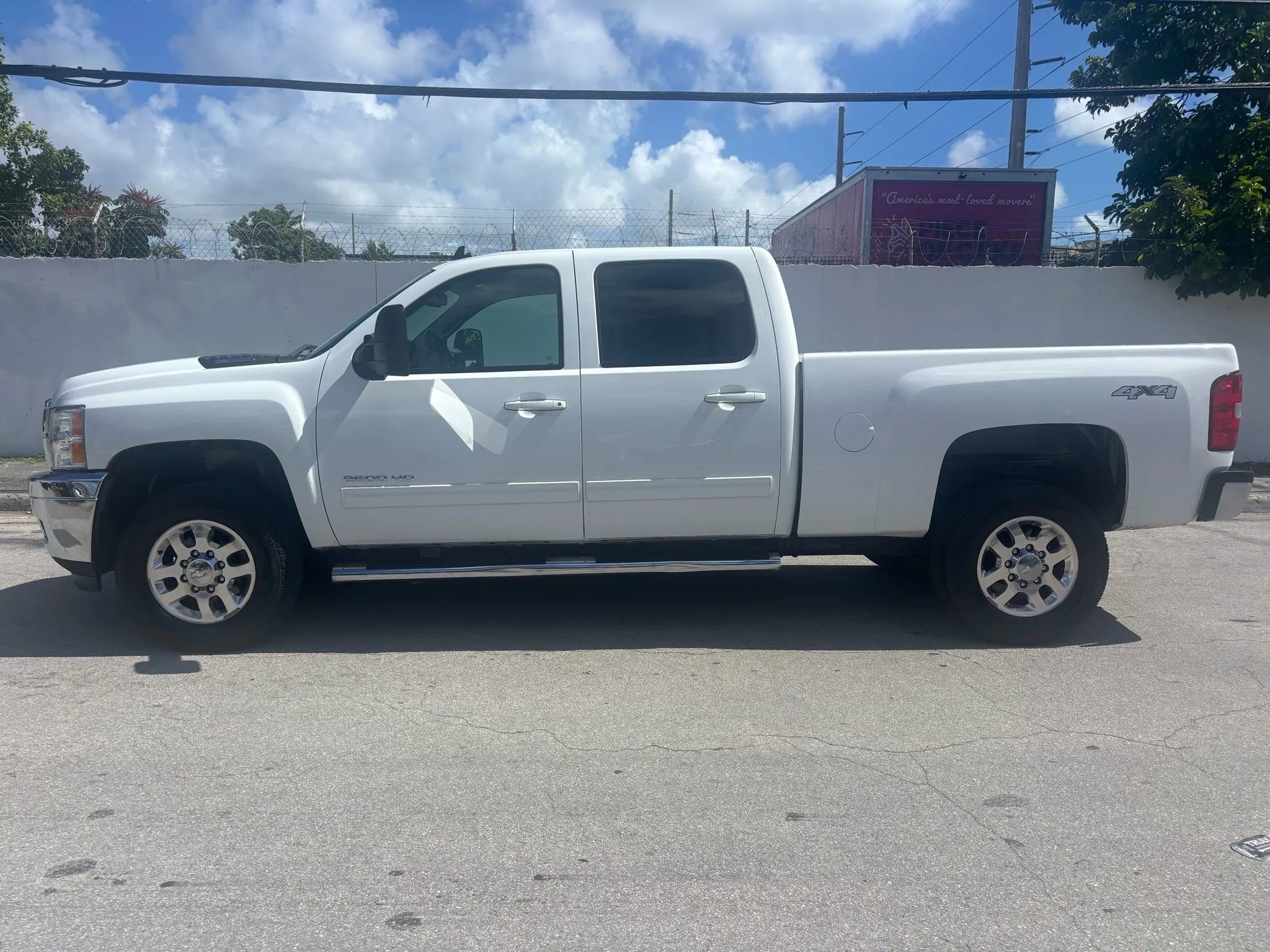 Used 2012 Chevrolet Silverado 2500 LTZ w/ LTZ Plus Package image 2