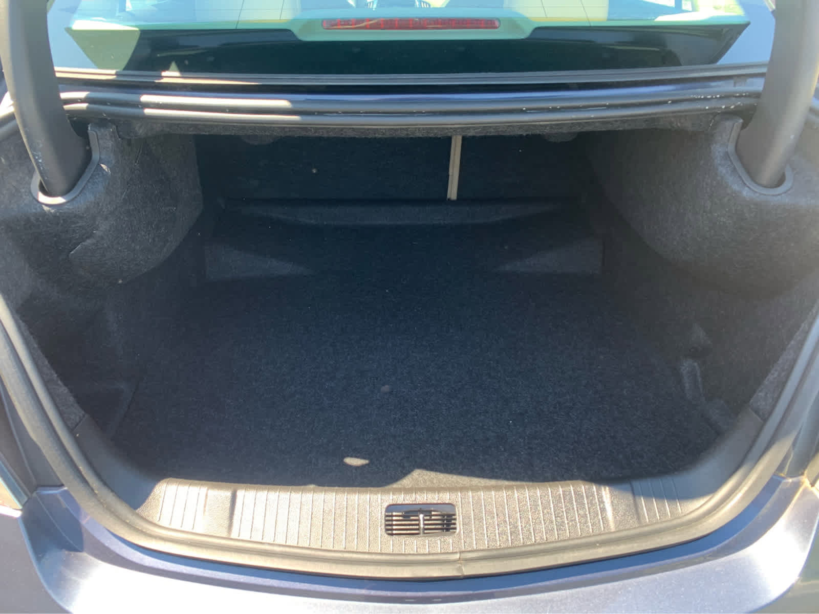 Used 2013 Buick LaCrosse Leather w/ Driver Confidence Package FWD image 6