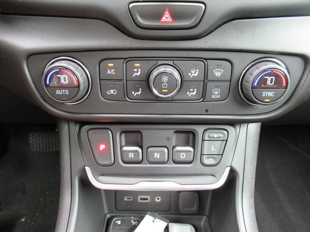 Used 2020 GMC Terrain SLE w/ Driver Convenience Package image 24