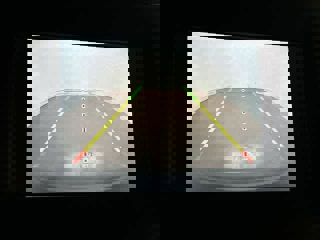 Used 2020 Jeep Cherokee Latitude Plus w/ Comfort/Convenience Group image 14