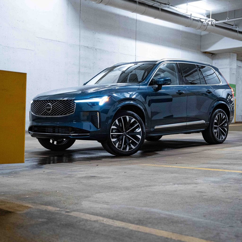 New 2026 Volvo XC90 T8 Plus w/ Protection Package Premier AWD/4WD image 1