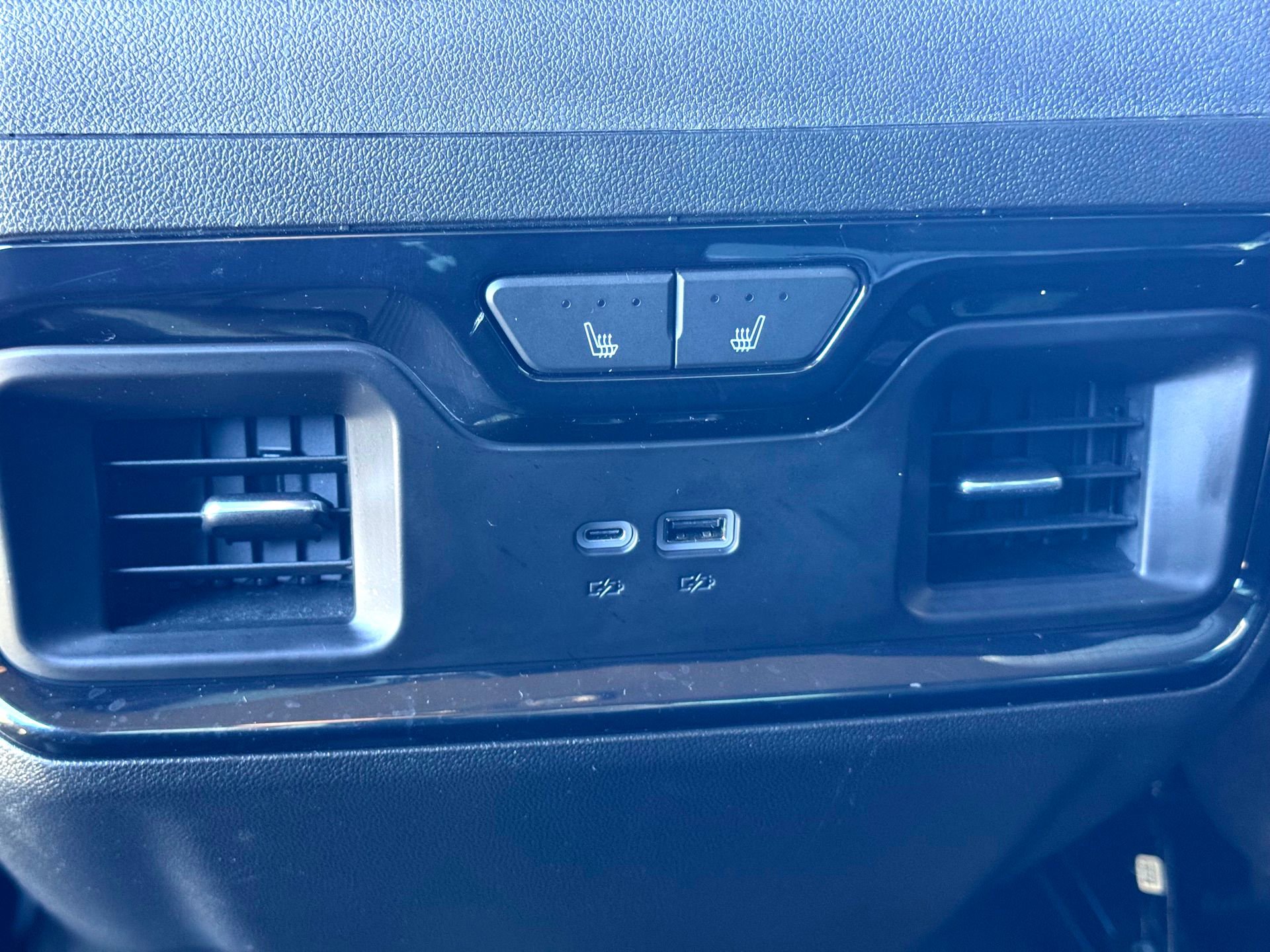 Used 2024 Chevrolet Silverado 2500 ZR2 w/ ZR2 Bison Edition image 25