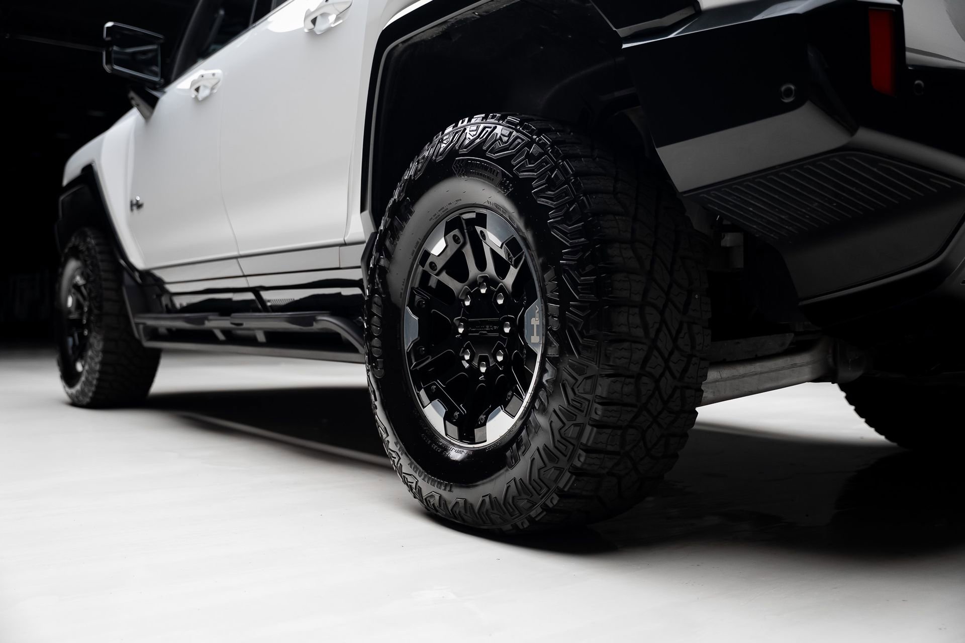 Used 2024 GMC Hummer EV 2X w/ Extreme Off-Road Package image 79