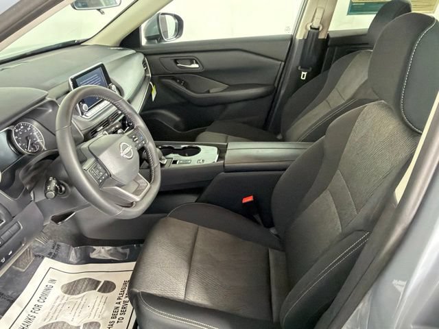 Certified 2026 Nissan Rogue SV FWD image 25