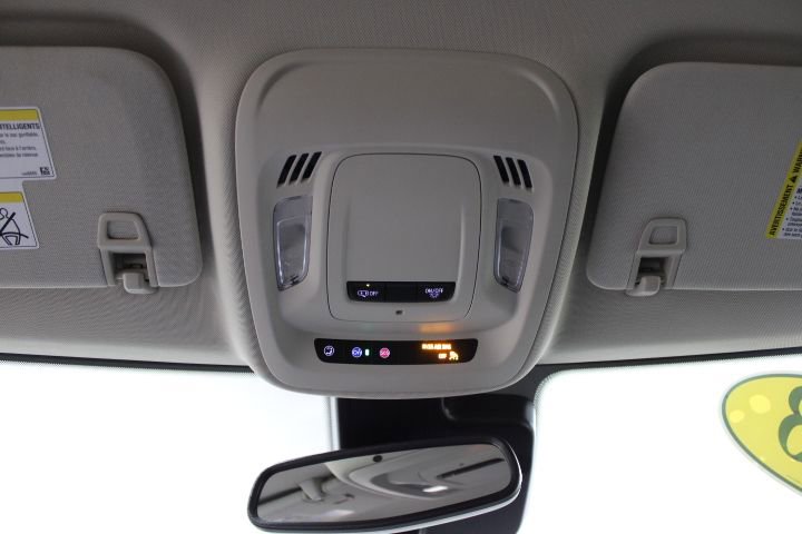 Used 2023 Buick Envision Essence image 42