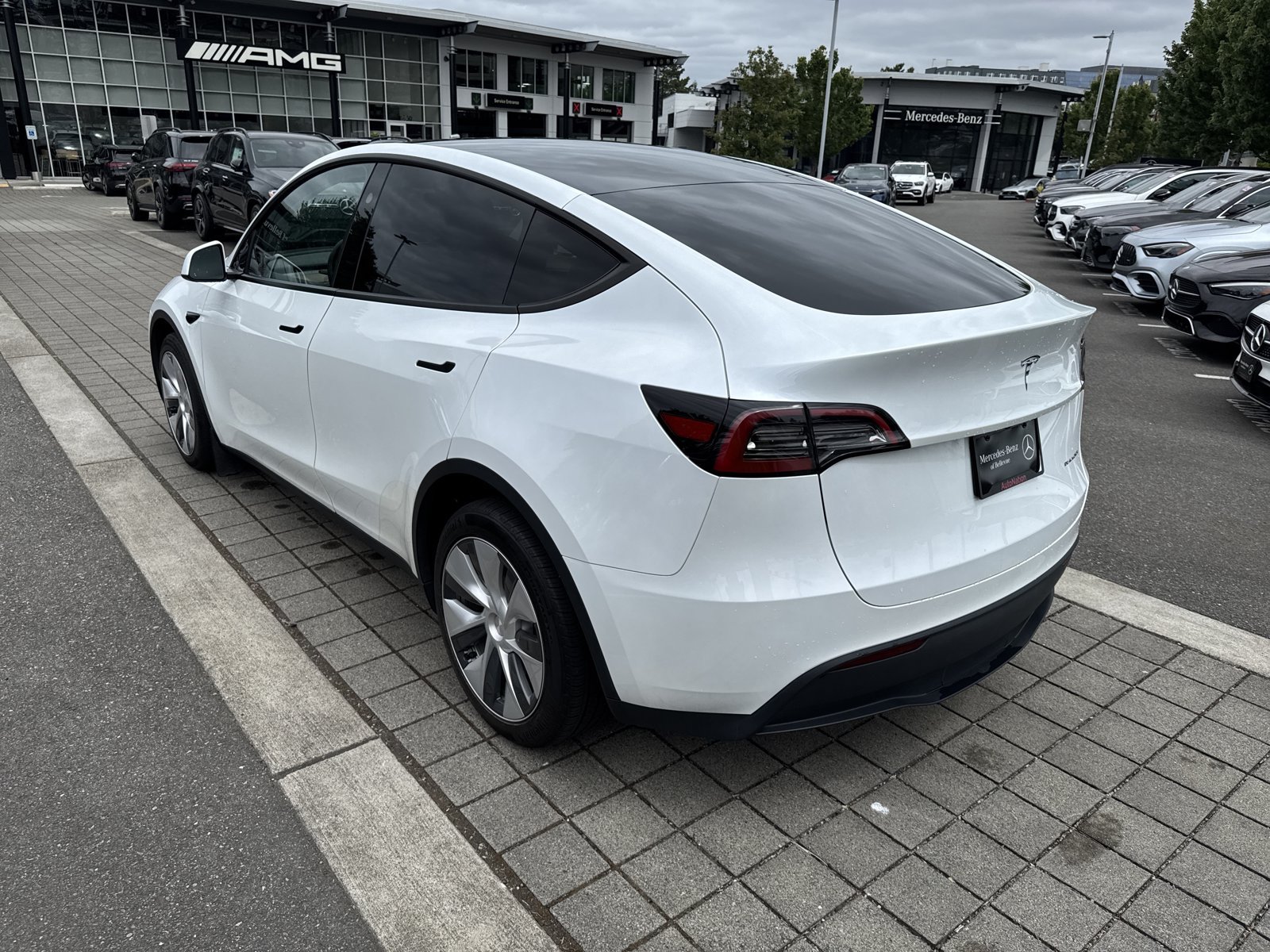 Used 2023 Tesla Model Y Long Range AWD/4WD image 7