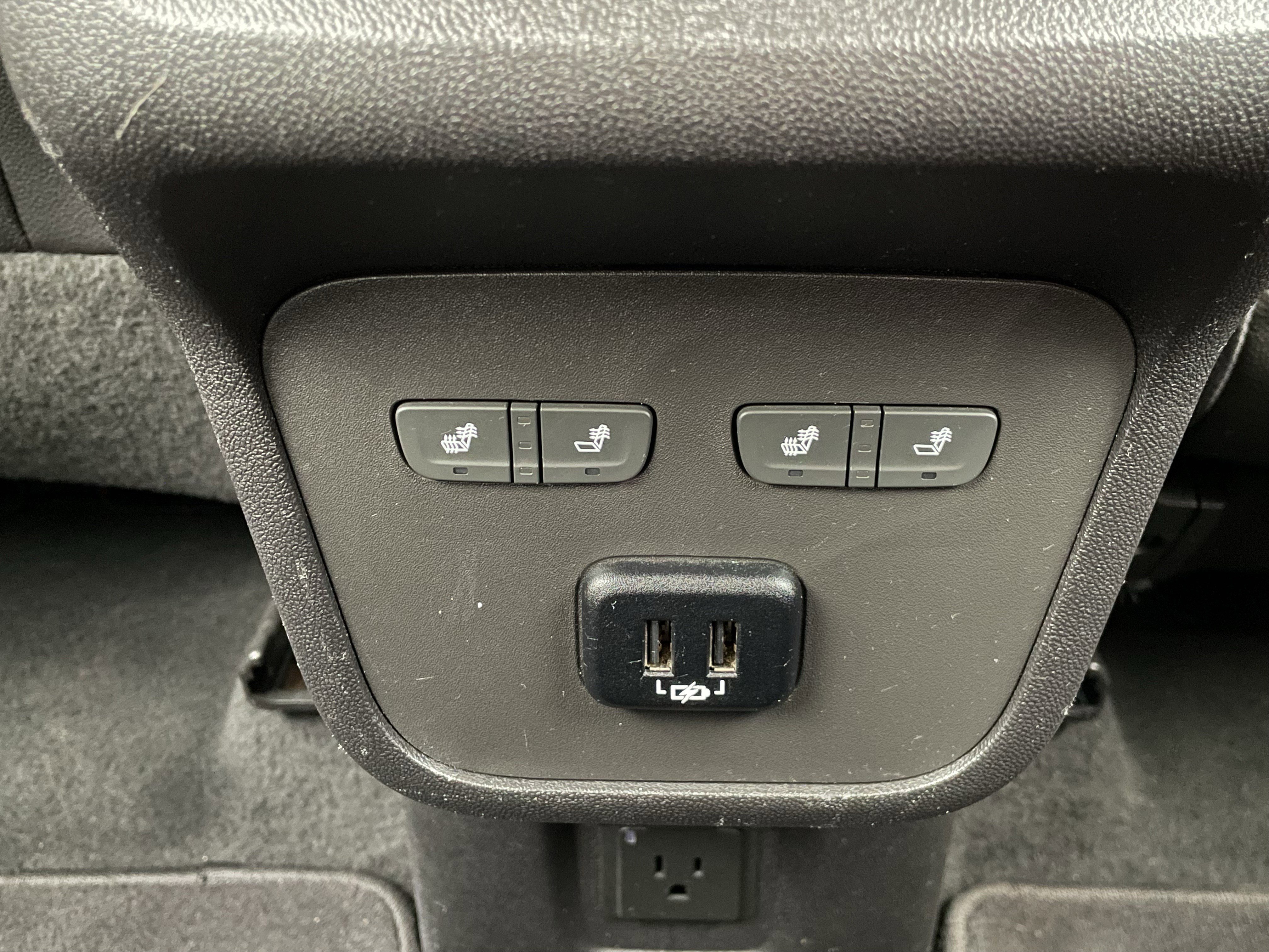 Used 2018 GMC Terrain Denali w/ Advanced Safety Package image 37