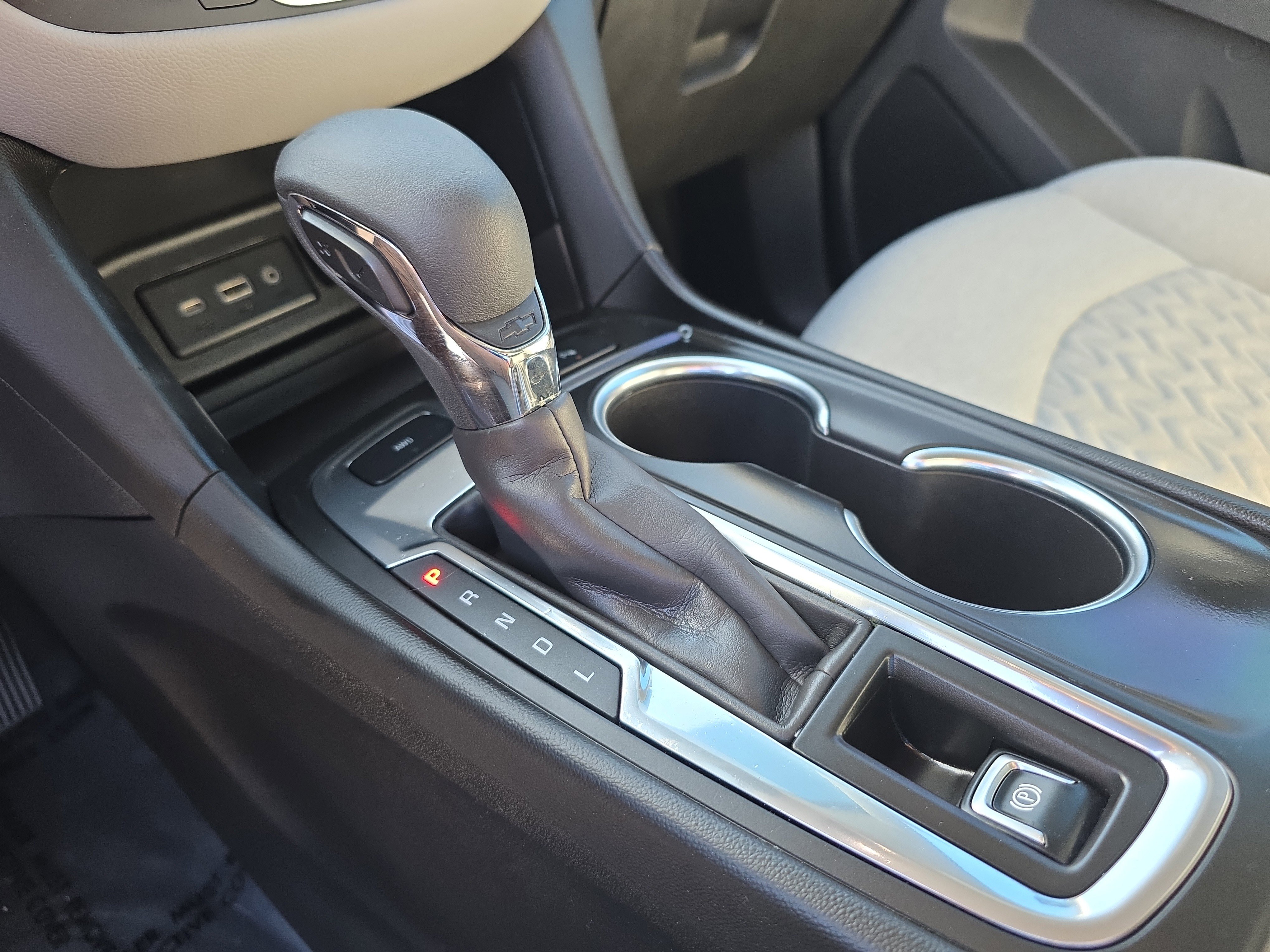 Used 2022 Chevrolet Equinox LT AWD/4WD image 32