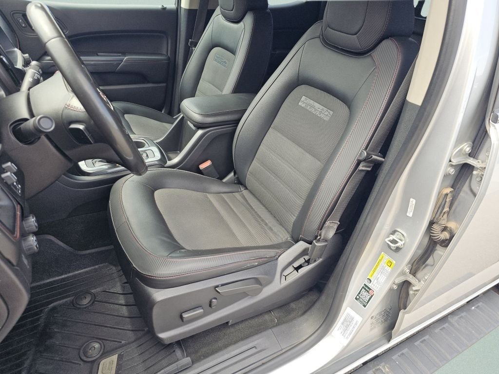 Used 2018 GMC Canyon All Terrain w/ Trailering Package AWD/4WD image 6