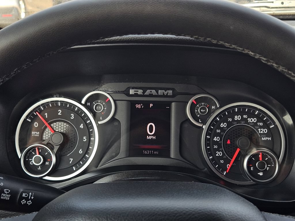 Used 2025 RAM 1500 Big Horn AWD/4WD image 15