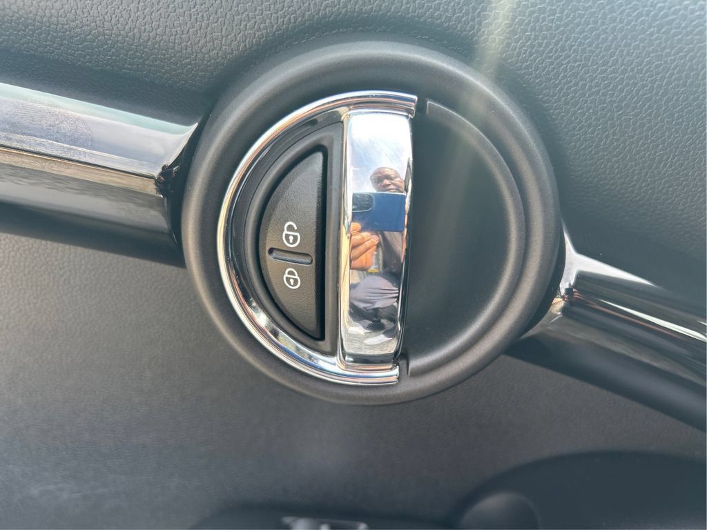 Used 2015 MINI Cooper S FWD image 47
