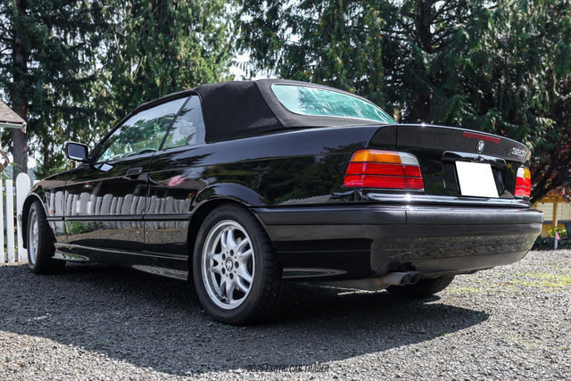 Used 1999 BMW 323i Convertible RWD image 20