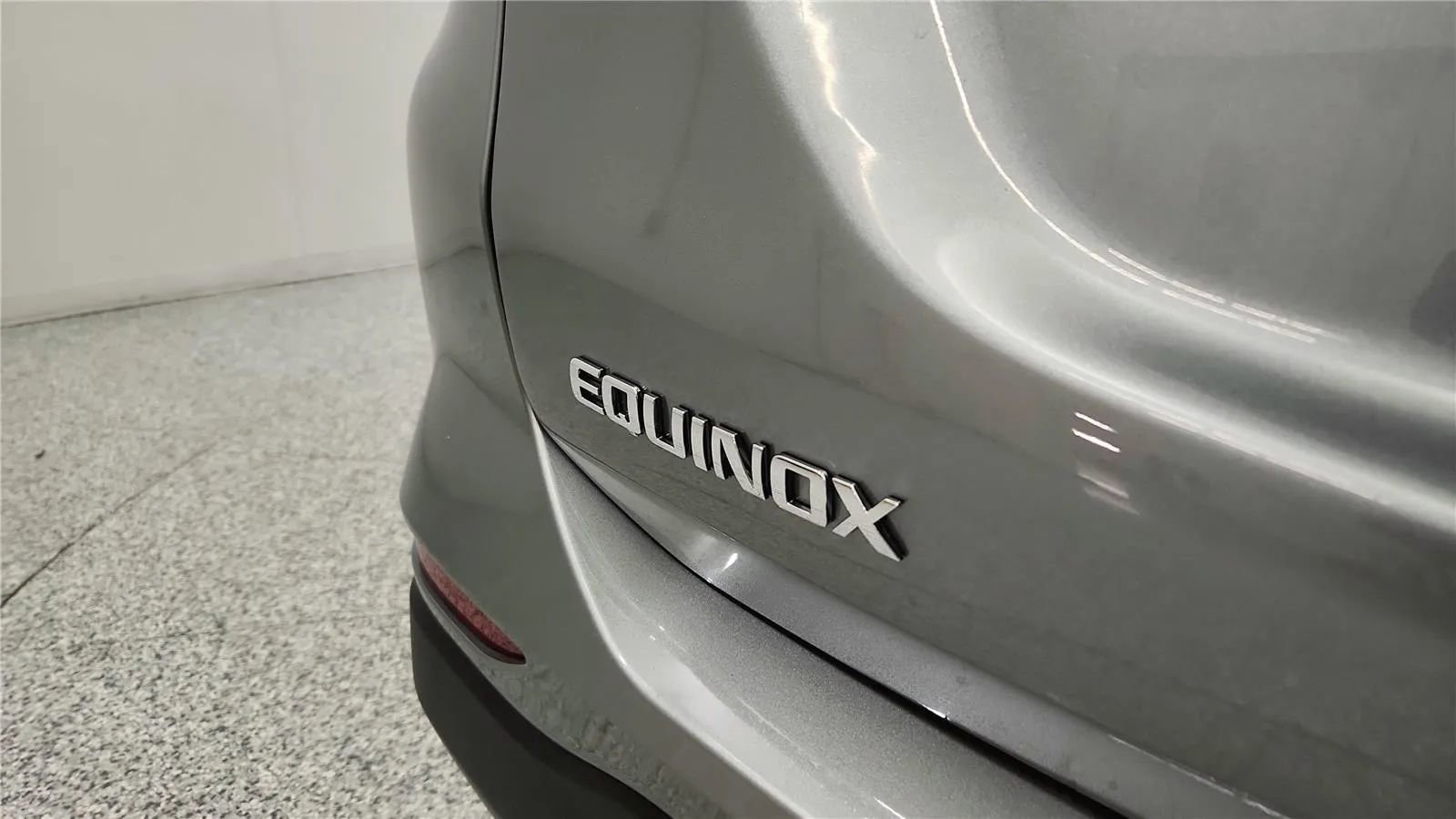 Used 2024 Chevrolet Equinox LT w/ LPO, Floor Liner Package image 17