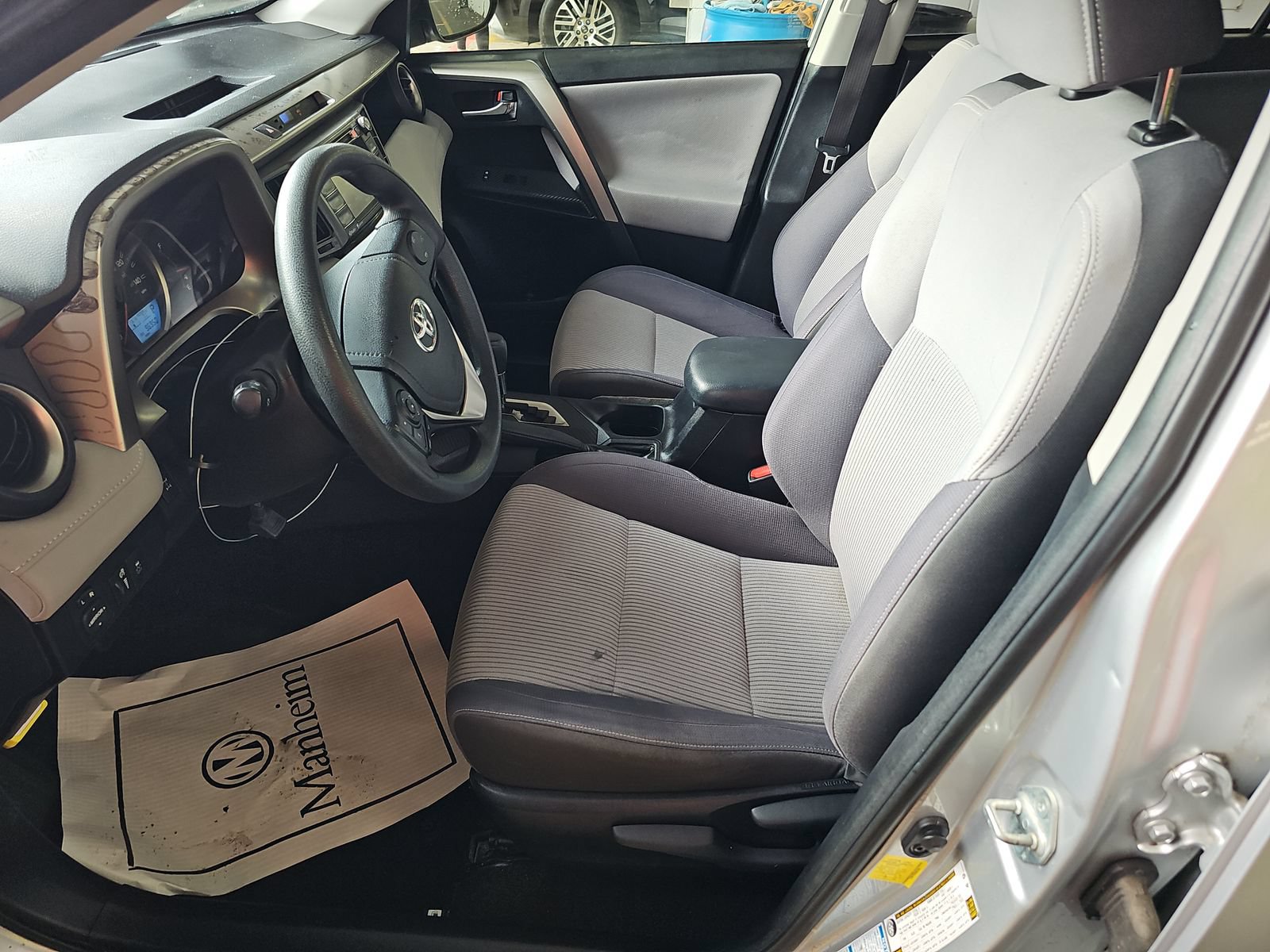 Used 2014 Toyota RAV4 XLE AWD/4WD image 19