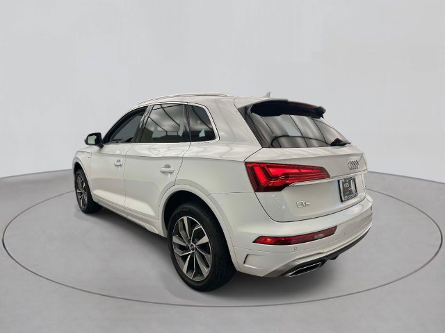 Used 2023 Audi Q5 2.0T Premium w/ Convenience Package AWD/4WD image 2