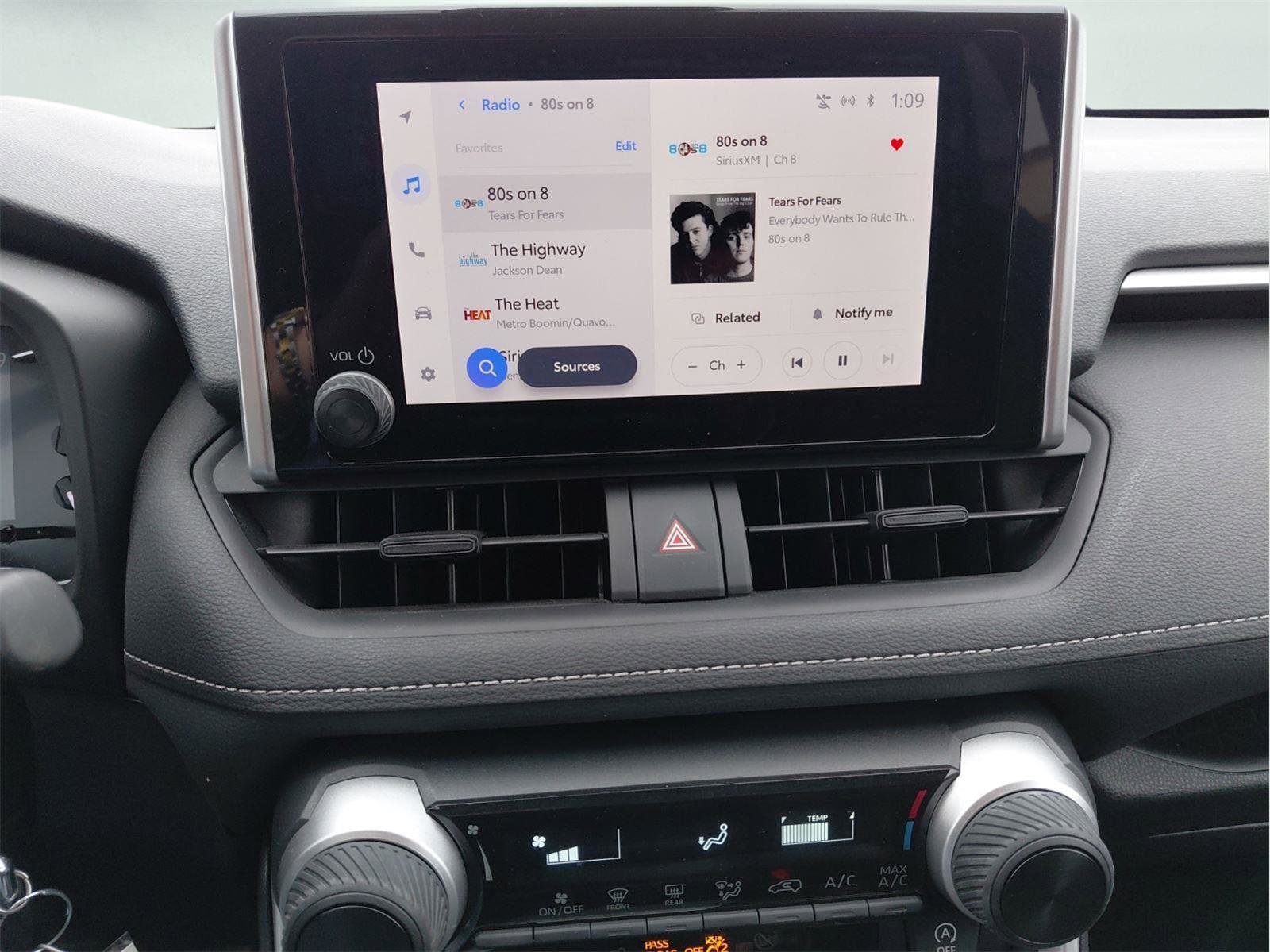 Used 2024 Toyota RAV4 LE image 32