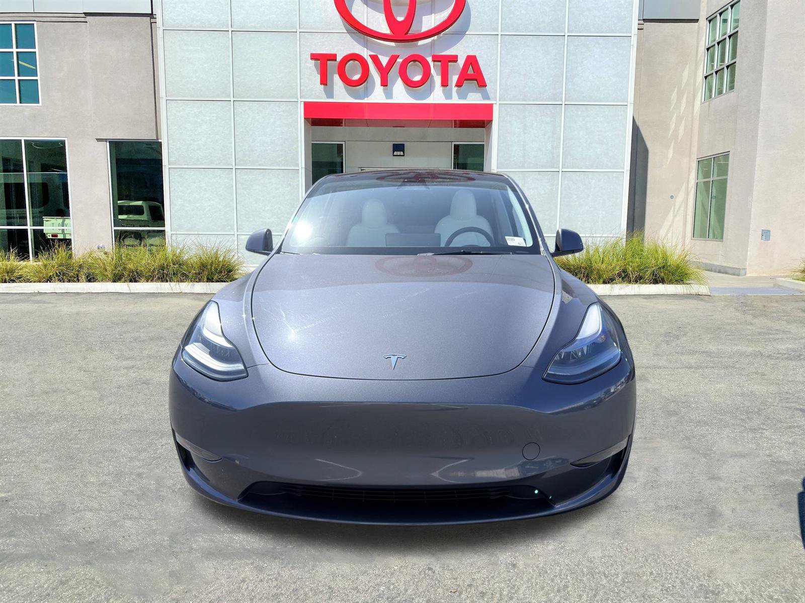 Used 2023 Tesla Model Y Performance AWD/4WD image 3
