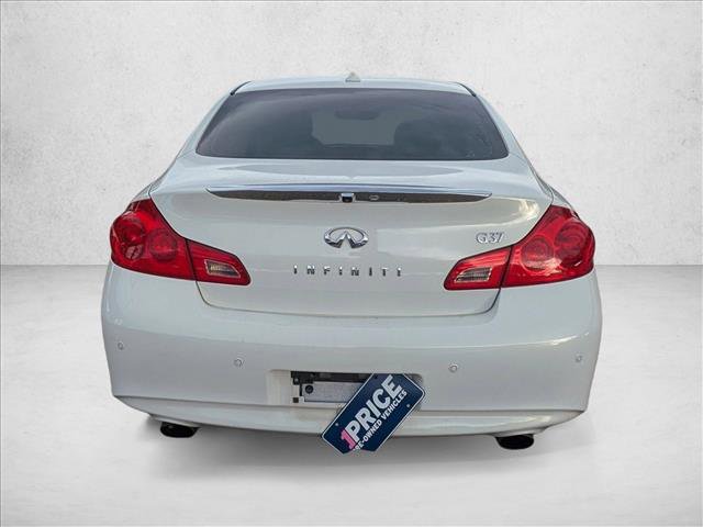 Used 2011 INFINITI G37 Journey w/ Premium Pkg image 6