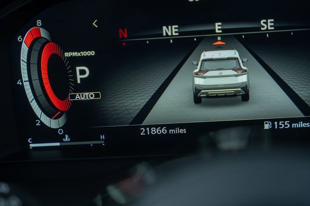 Used 2022 Nissan Rogue Platinum w/ Head-Up Display Package image 32