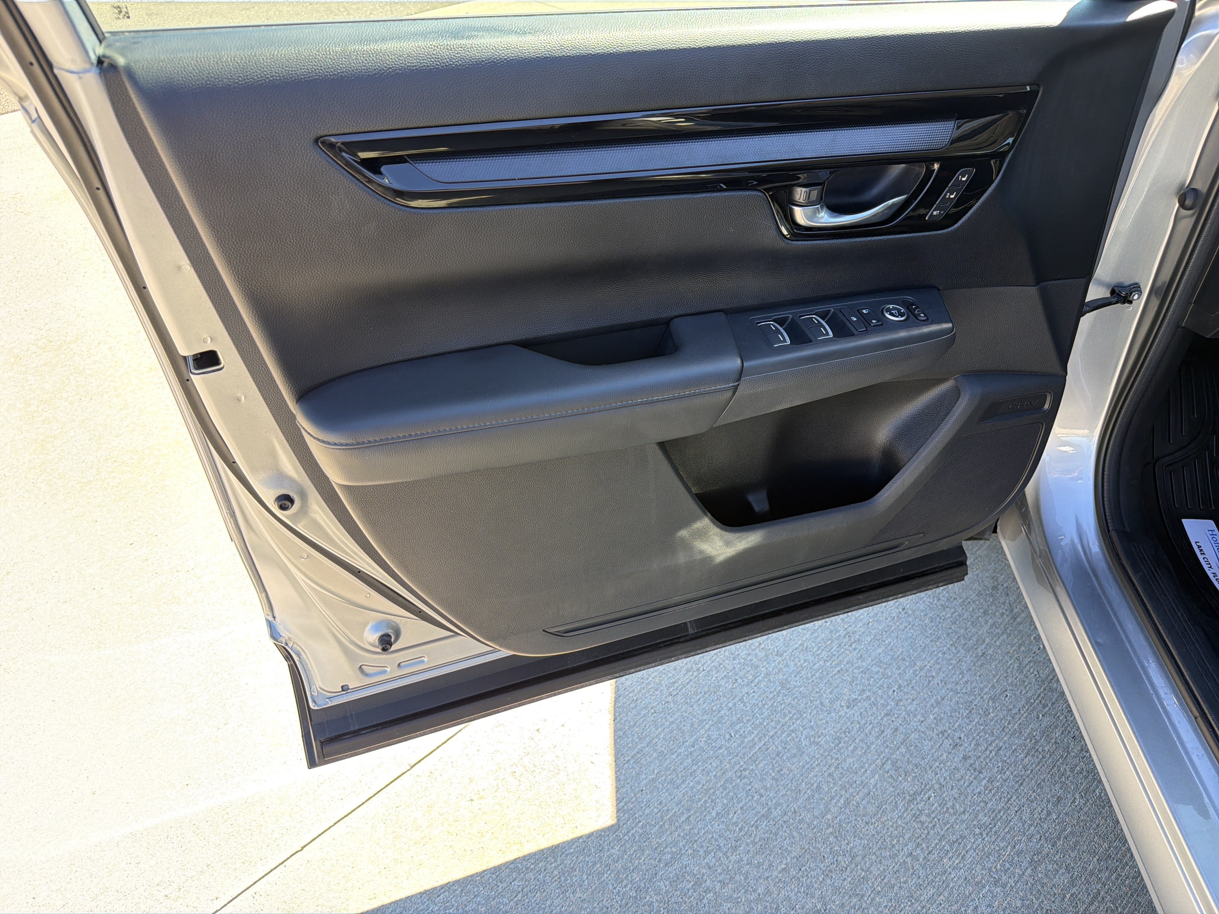 Used 2023 Honda CR-V EX-L image 14