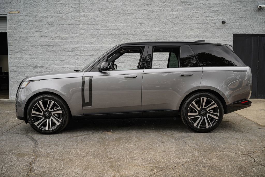 Used 2023 Land Rover Range Rover SE image 10