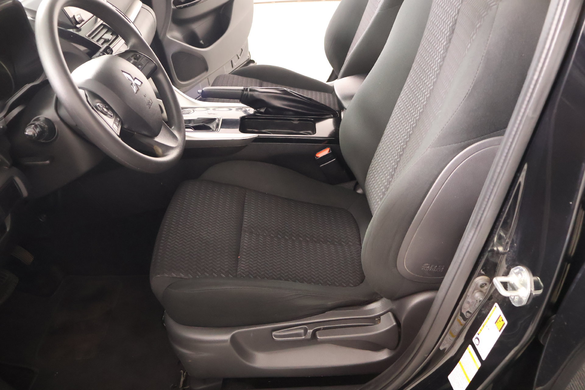 Used 2024 Mitsubishi Eclipse Cross LE AWD/4WD image 11