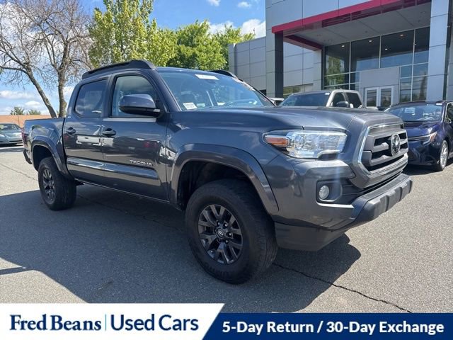 Used 2020 Toyota Tacoma SR5 AWD/4WD image 2