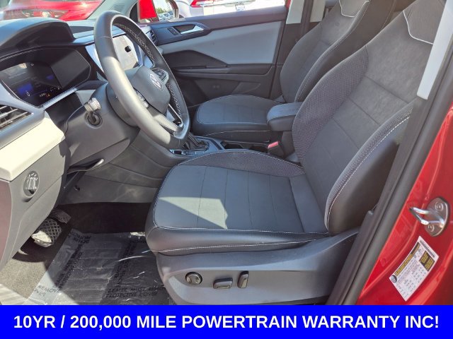 Used 2023 Volkswagen Taos SE w/ Panoramic Sunroof Package FWD image 9