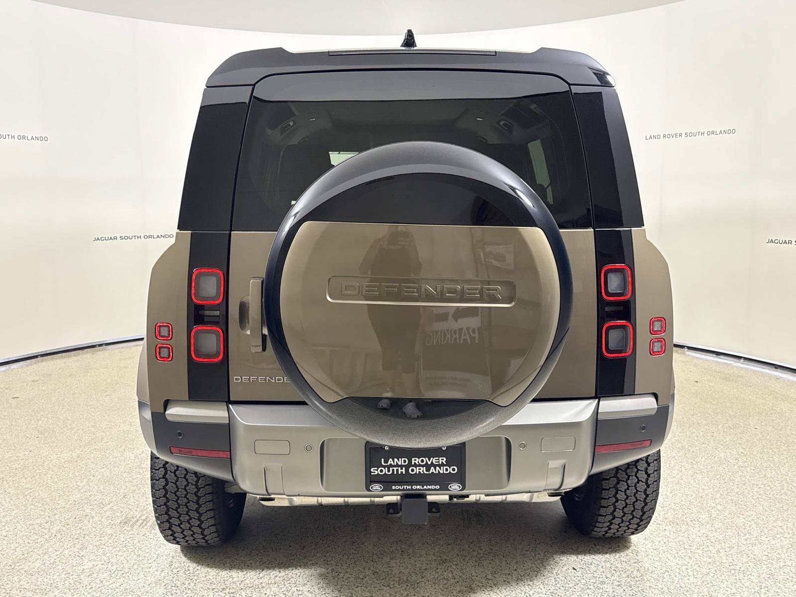 Used 2026 Land Rover Defender 110 S AWD/4WD image 4
