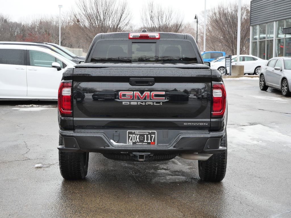 Used 2024 GMC Canyon Denali AWD/4WD image 8