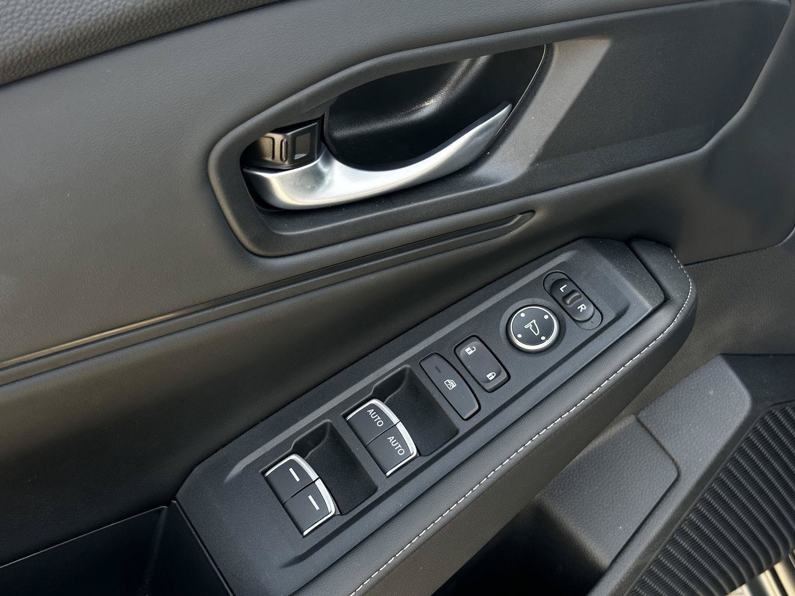Used 2025 Honda Accord Sport image 9