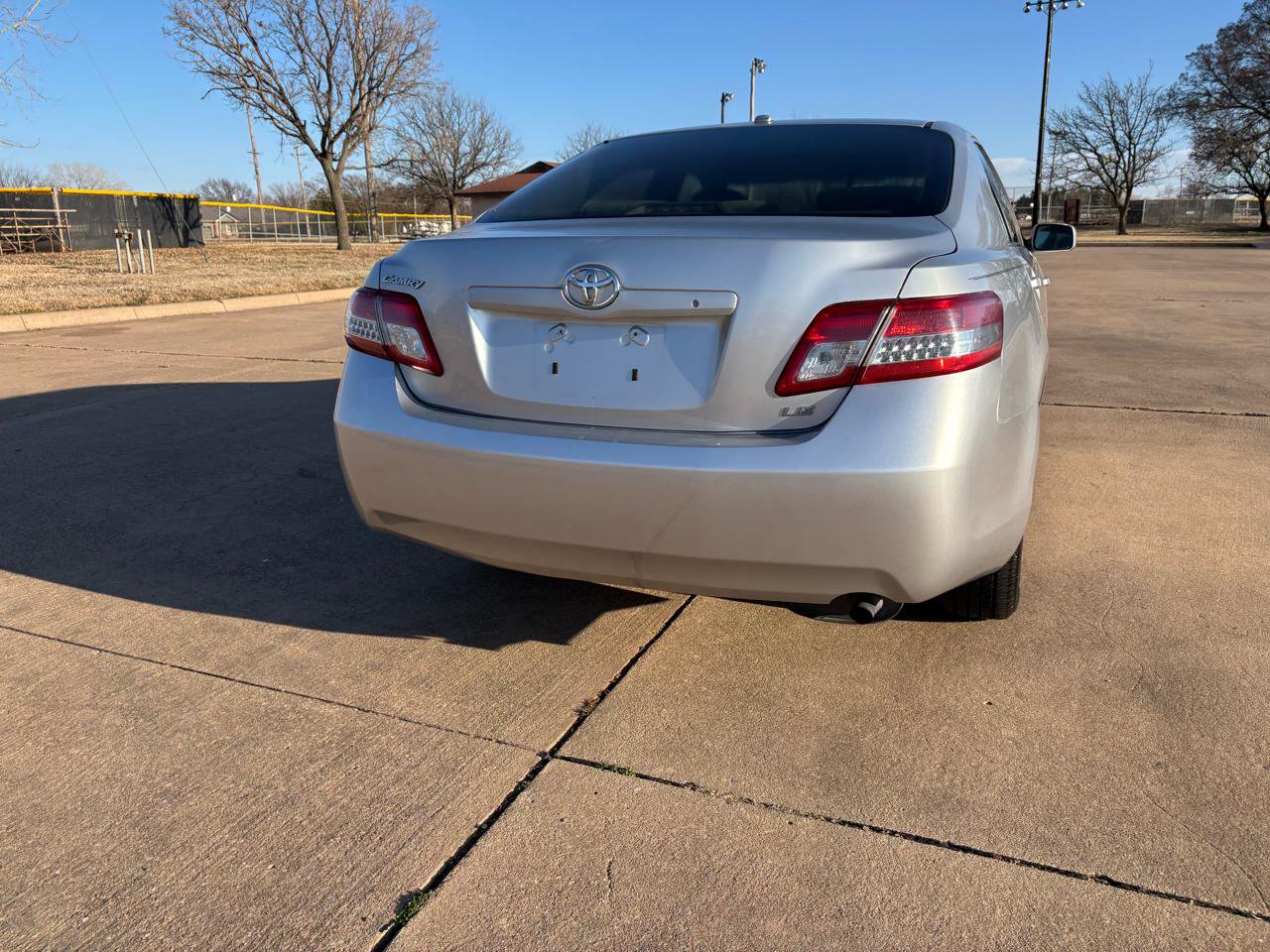 Used 2010 Toyota Camry image 25