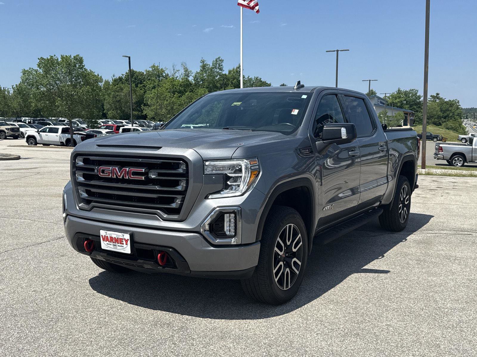 Used 2022 GMC Sierra 1500 AT4 w/ AT4 Preferred Package image 1