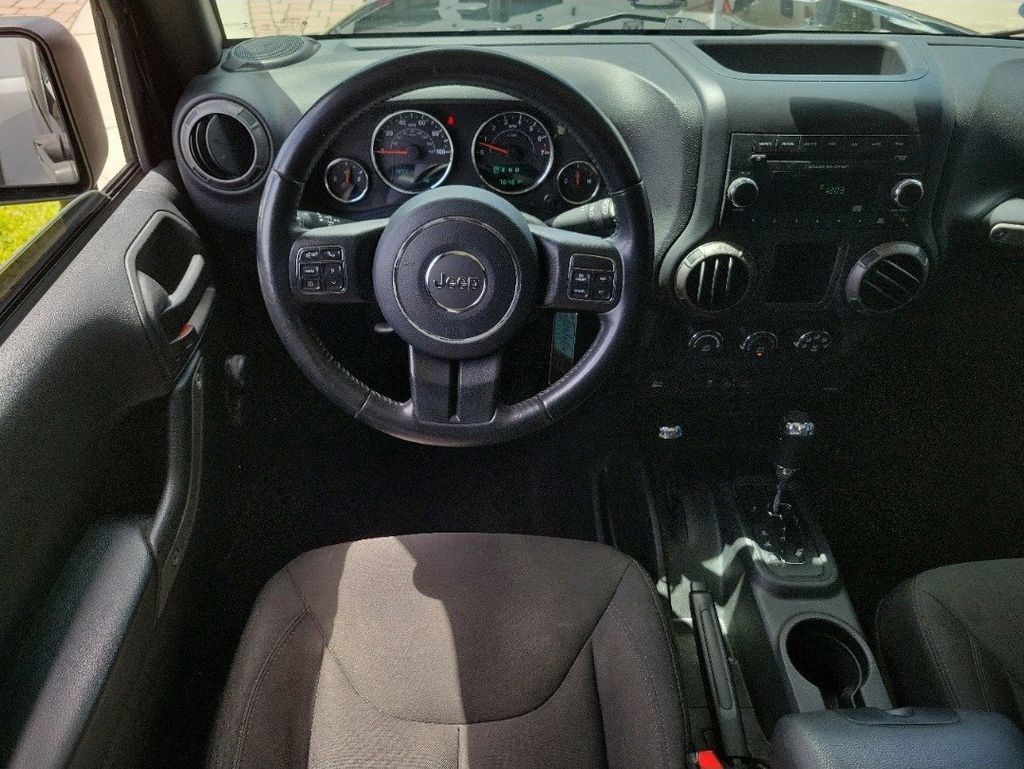 Used 2018 Jeep Wrangler Sport w/ Connectivity Group image 21