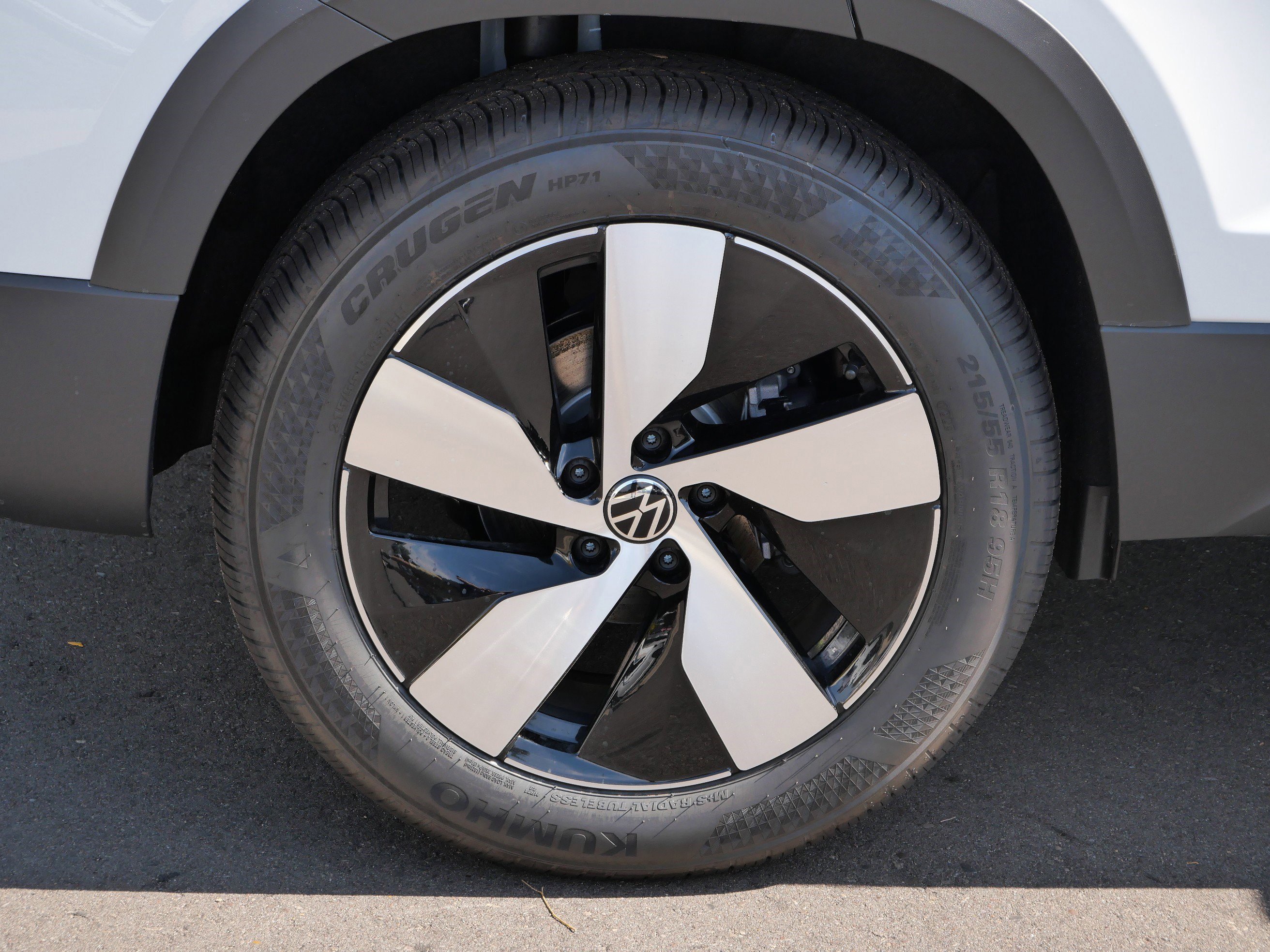 New 2025 Volkswagen Taos S image 5