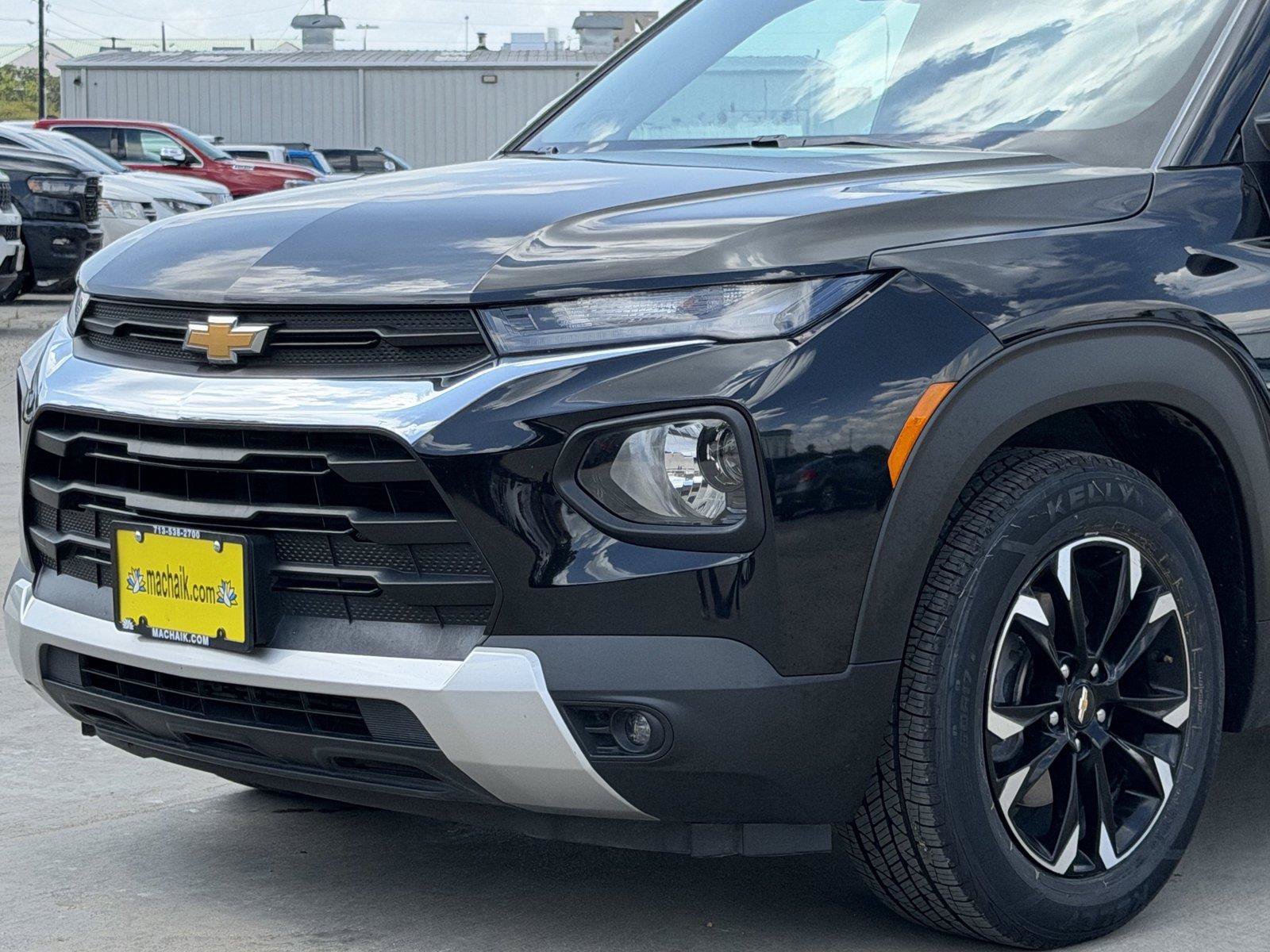 Used 2023 Chevrolet TrailBlazer LT w/ Convenience Package FWD image 9